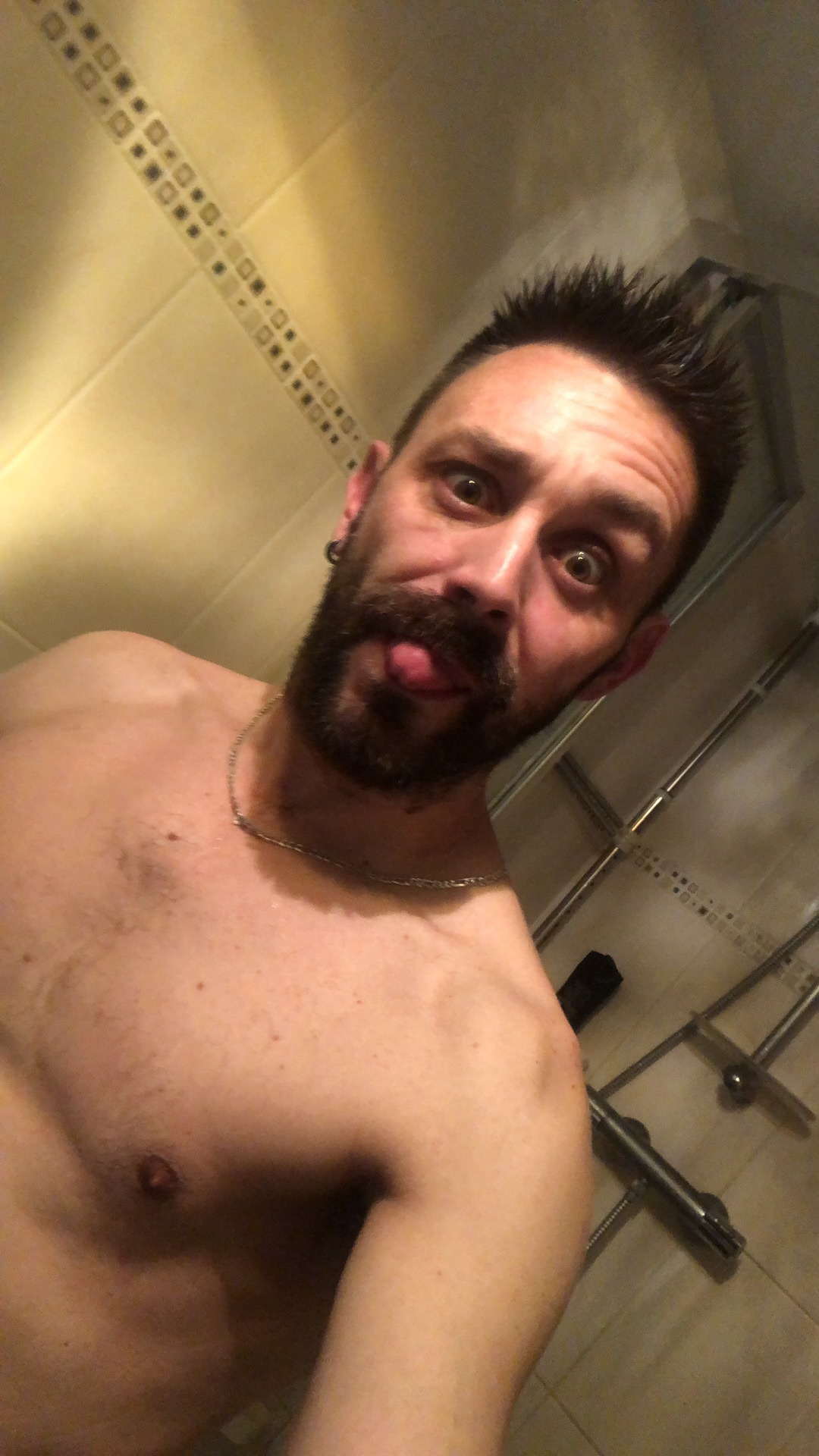 Profilo di Tan, 43 anni, incontri a Proceno