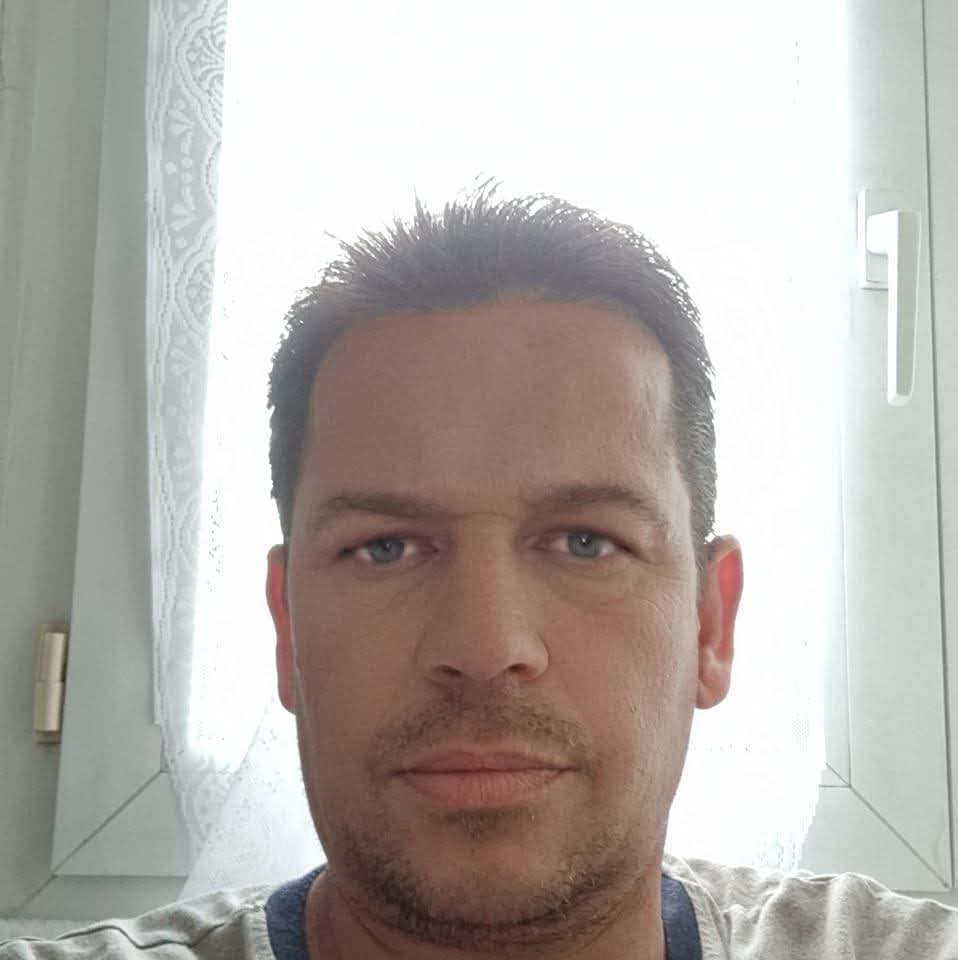 Profilo di Pierrik, 50 anni, incontri a Leonessa