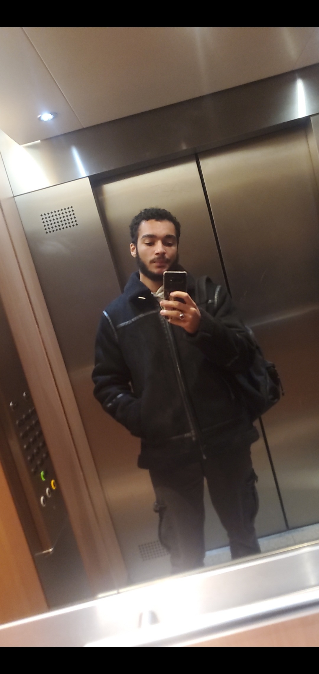 Profilo di Sophea, 20 anni, incontri a Collegiove