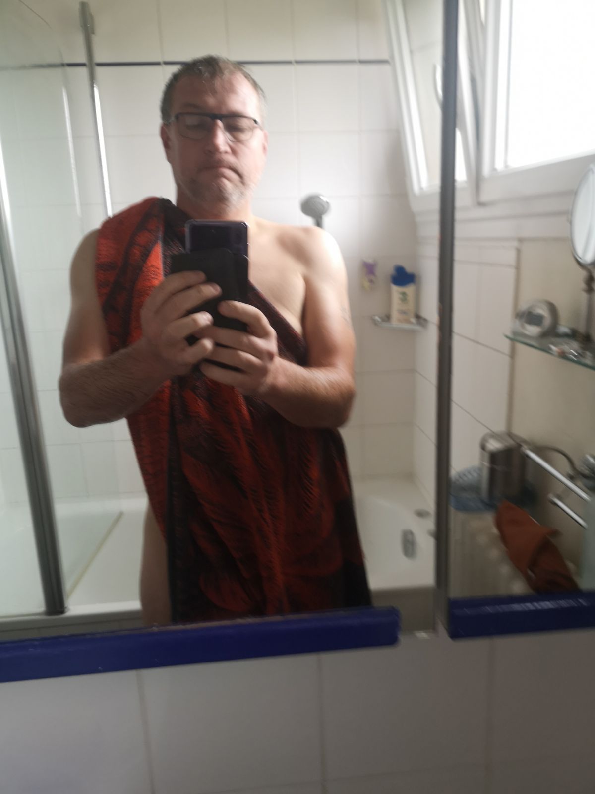 Profilo di Chawki, 50 anni, incontri a Pozzaglia Sabina