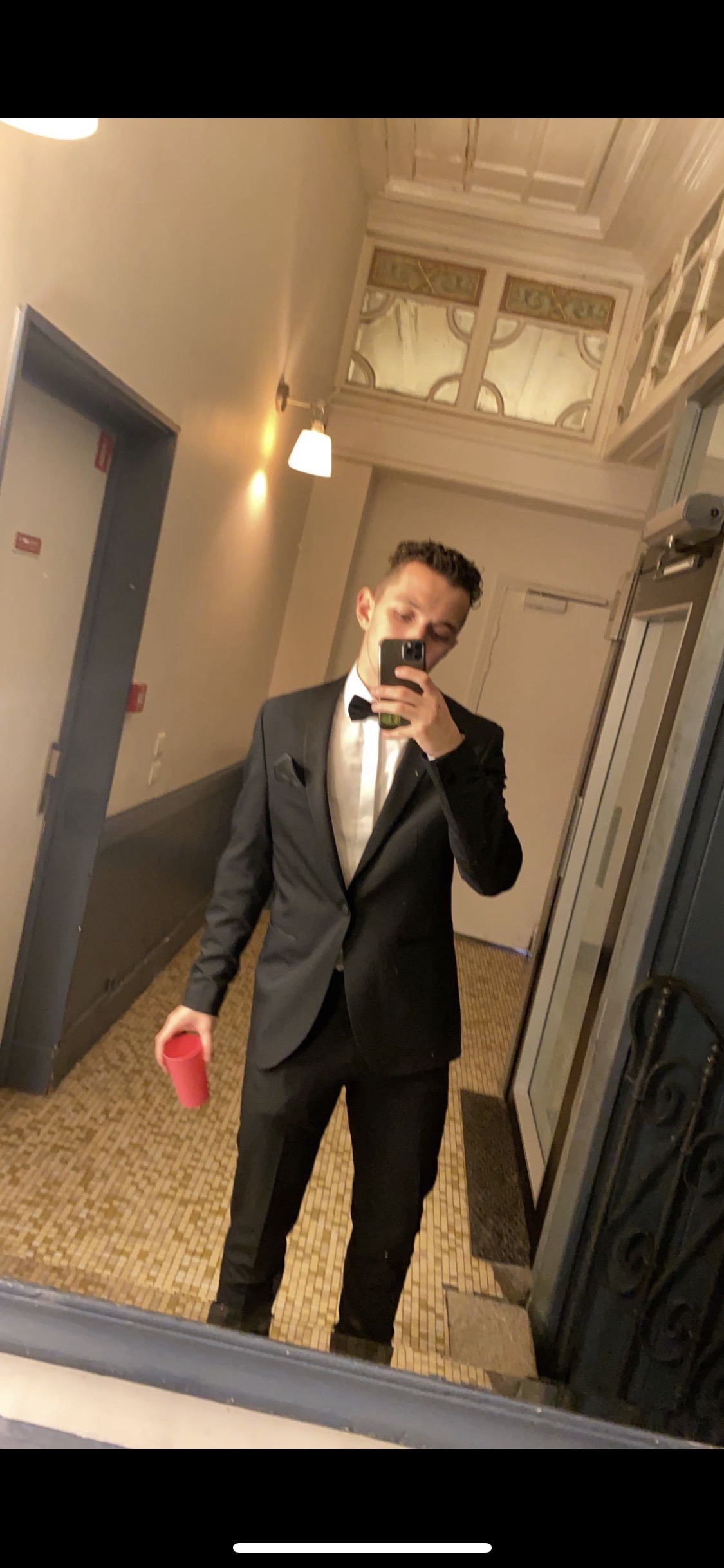Profilo di Faysel, 21 anni, incontri a Cave