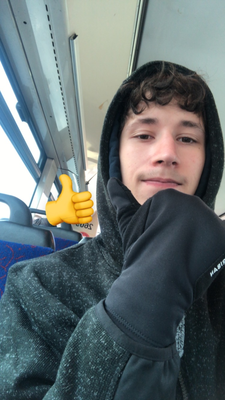 Profilo di Jean-mario, 19 anni, incontri a Montasola