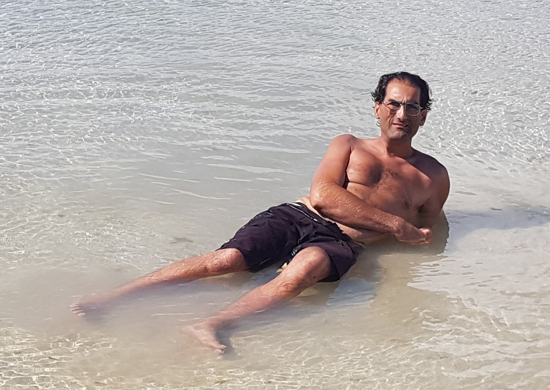Profilo di Gebril, 52 anni, incontri a Nespolo