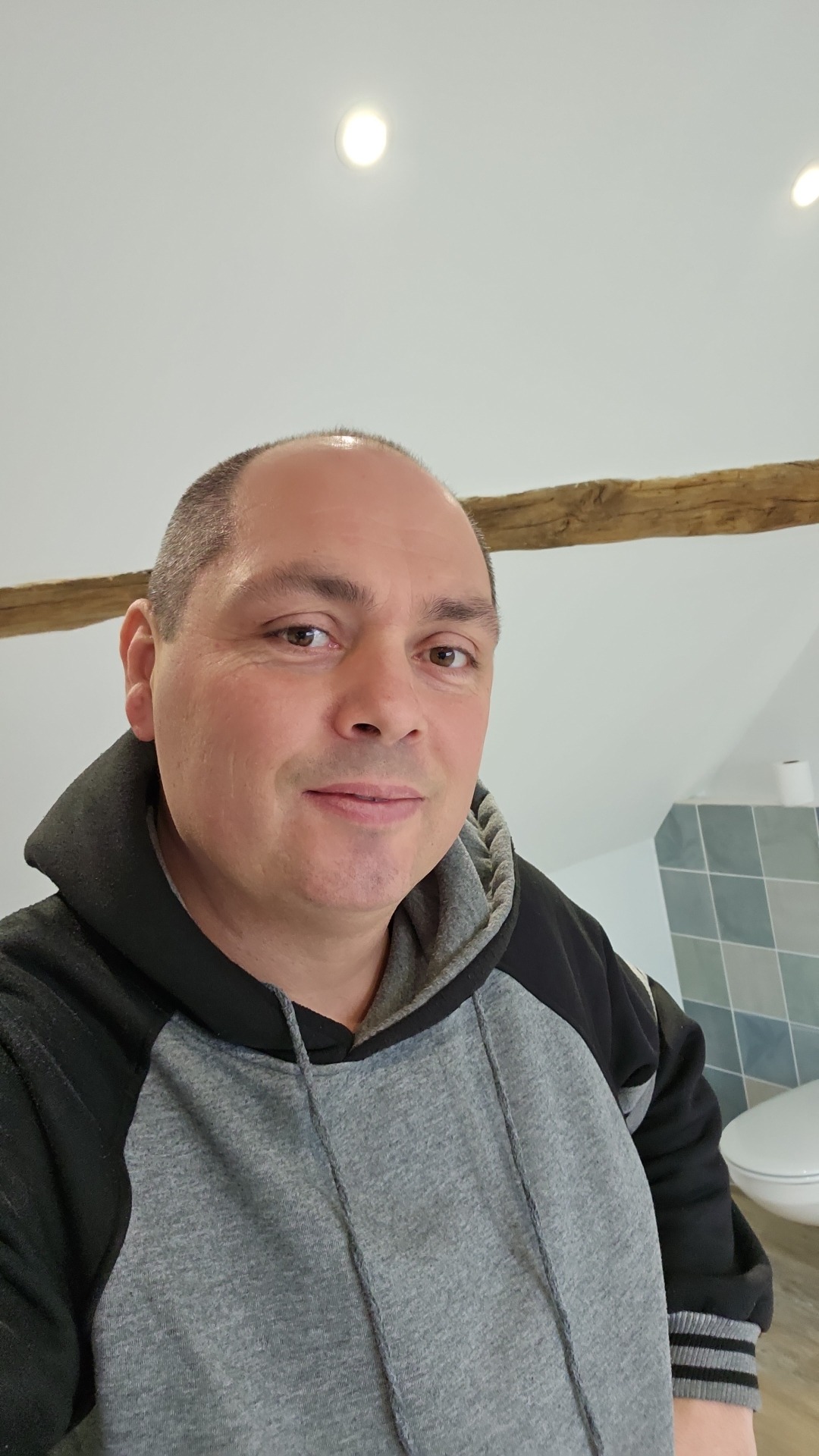 Profilo di Sadji, 45 anni, incontri a Nerola