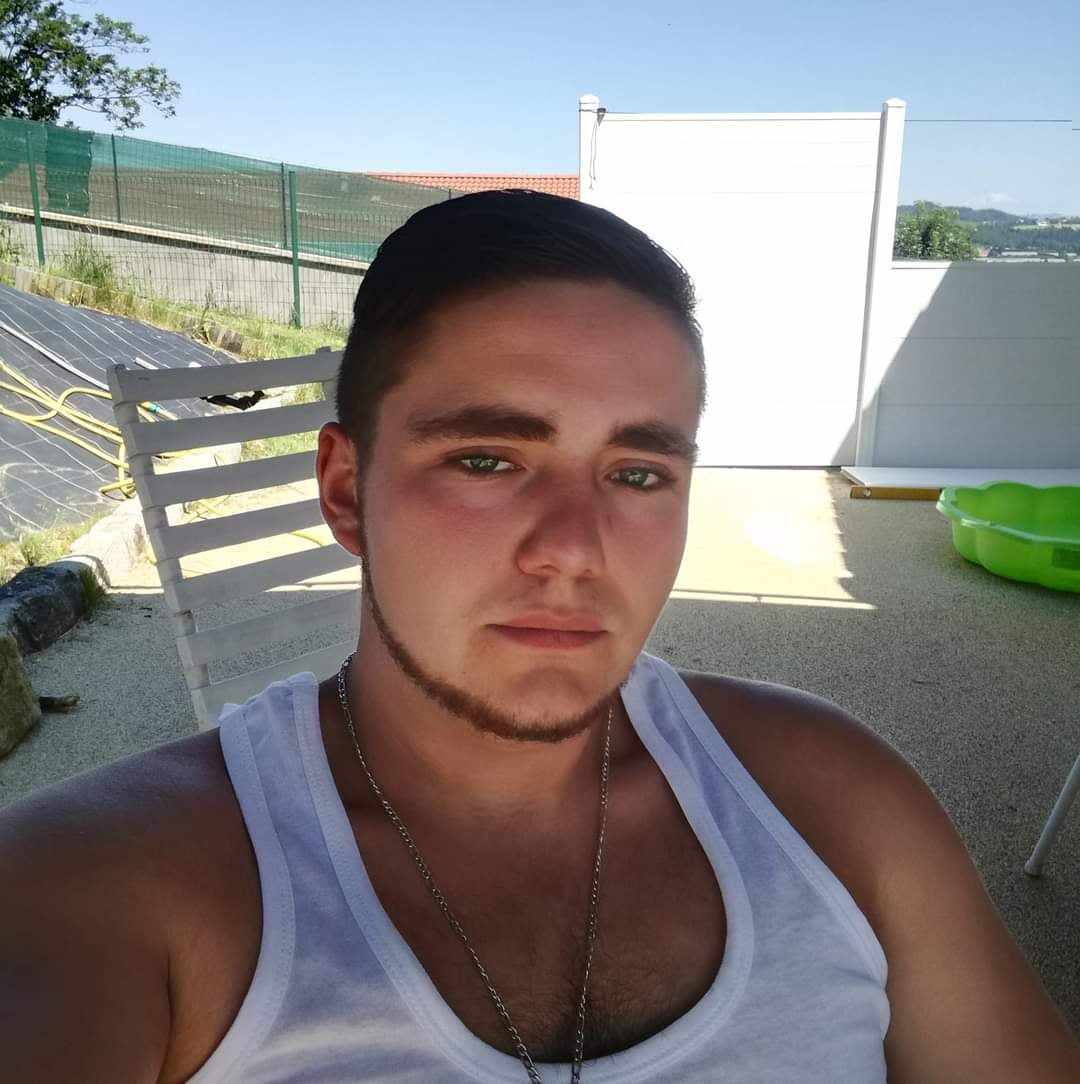 Profilo di Nebi, 27 anni, incontri a Castel San Pietro Romano