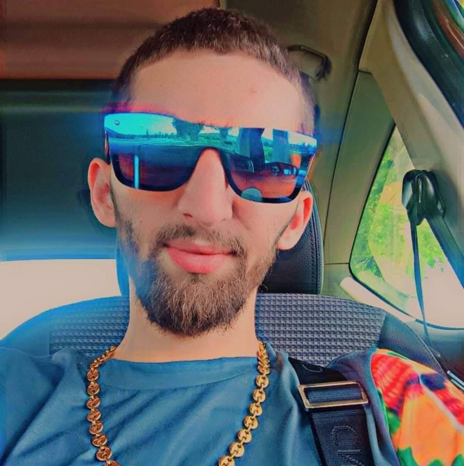 Profilo di Emael, 26 anni, incontri a Mompeo