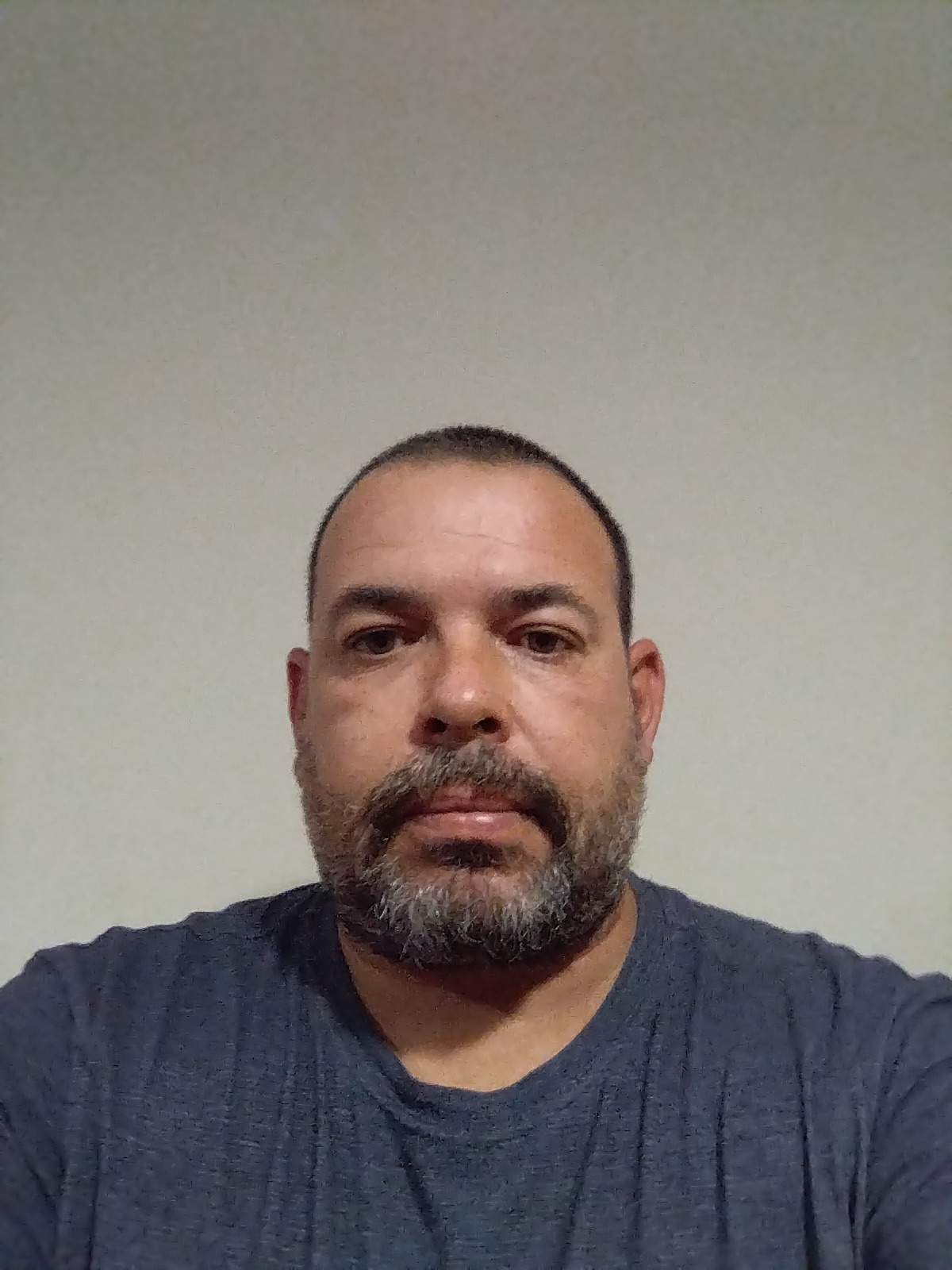 Profilo di Luc-antoine, 48 anni, incontri a Piansano