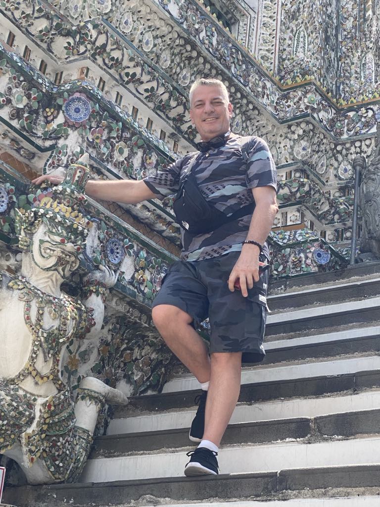 Profilo di Dovan, 55 anni, incontri a Vicalvi