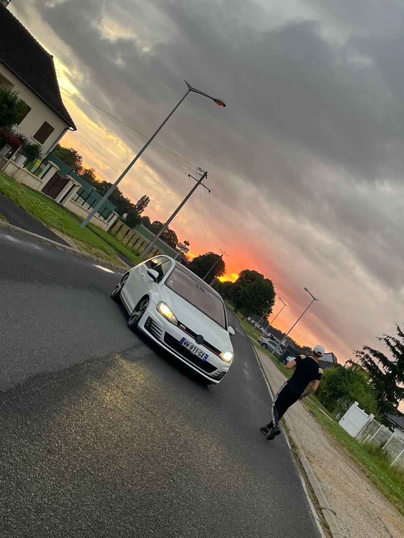 Profilo di Elno, 23 anni, incontri a Sambuci