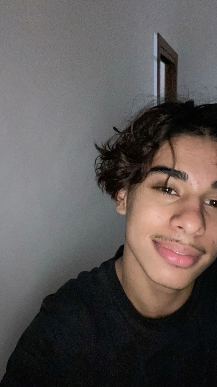 Profilo di Amerouche, 19 anni, incontri a Monte Romano