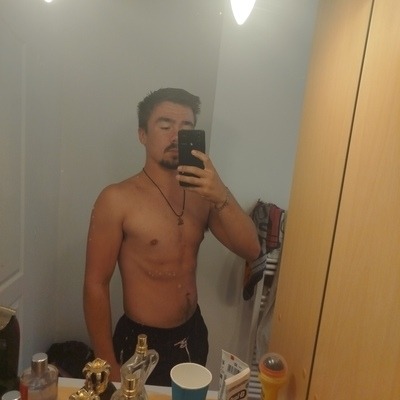 Profilo di Zlatko, 21 anni, incontri a Carbognano